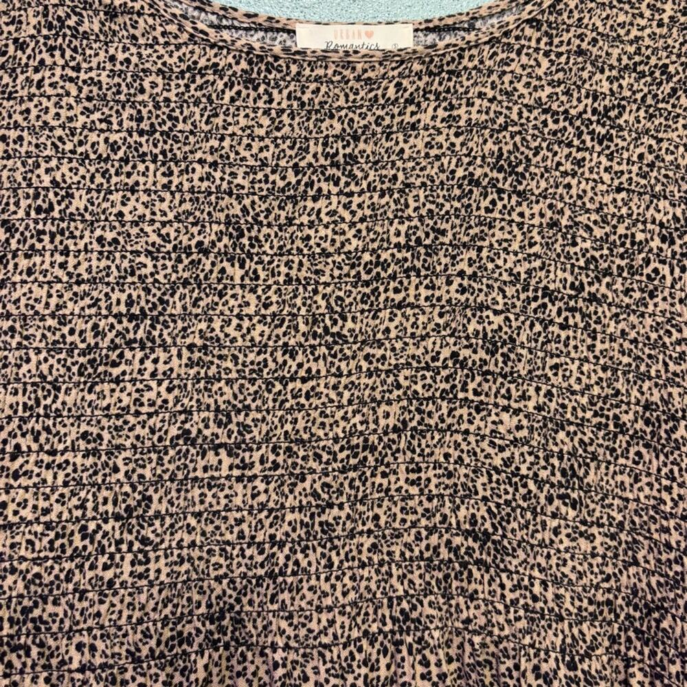 ⭐️ 3/$21 ⭐️ URBAN Romantics Cheetah Smocked Peplum Long Sleeve Blouse Size S - Picture 3 of 8